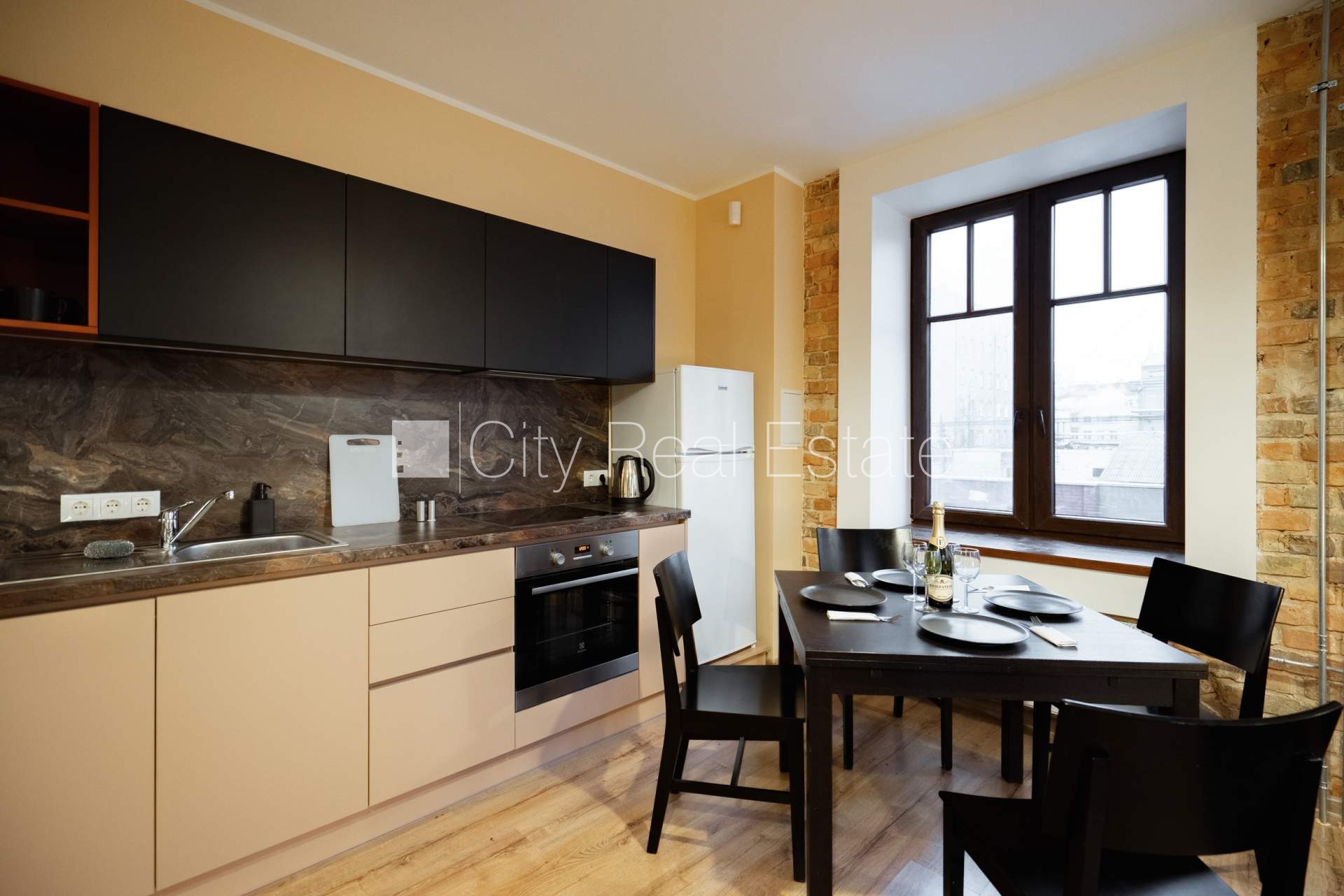 Sludinājumi. Šo dzīvokli izīrē pa diennaktīm (īstermiņa īre), īres cena sludinājumā norādīta par vienu diennakts Cena: 50 EUR/mēn Foto #4