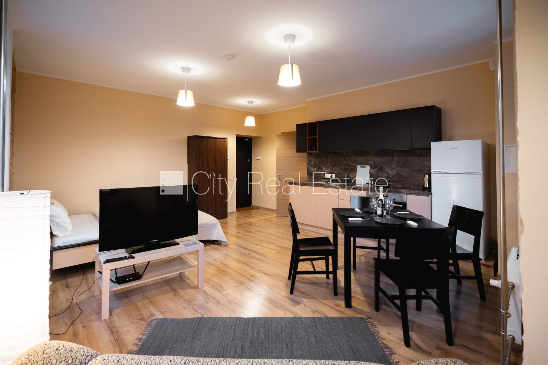 Sludinājumi. Šo dzīvokli izīrē pa diennaktīm (īstermiņa īre), īres cena sludinājumā norādīta par vienu diennakts Cena: 50 EUR/mēn Foto #13