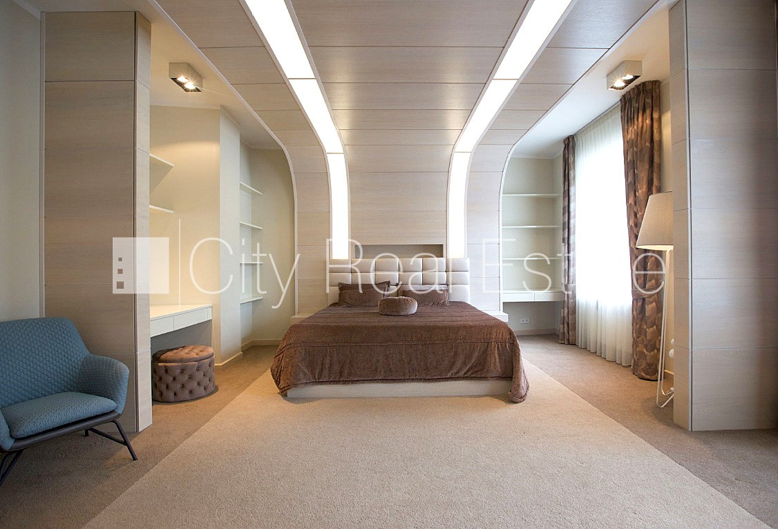 Sludinājumi. Projekts - Blaumaņa 3, fasādes māja, renovēta māja, mainīts Jumta segums, labiekārtota apzaļumota Cena: 2500 EUR/mēn Foto #13