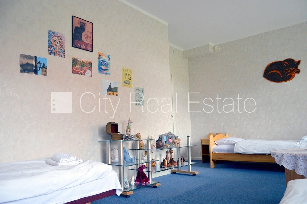 Sludinājumi. Viesu māja, renovēta māja, nomainītas inženierkomunikācijas, ķieģeļu mūra sienas, labiekārtota Cena: 350000 EUR Foto #7