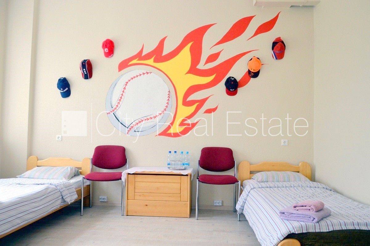 Sludinājumi. Viesu māja, renovēta māja, nomainītas inženierkomunikācijas, ķieģeļu mūra sienas, labiekārtota Cena: 350000 EUR Foto #9