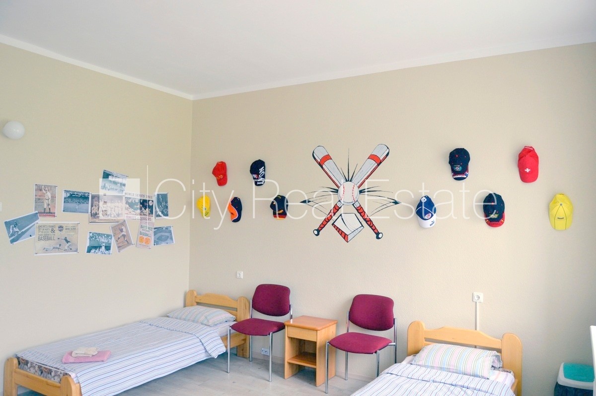 Sludinājumi. Viesu māja, renovēta māja, nomainītas inženierkomunikācijas, ķieģeļu mūra sienas, labiekārtota Cena: 350000 EUR Foto #10