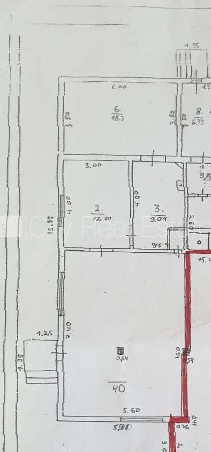 Sludinājumi. Zeme īpašumā, fasādes māja, ķieģeļu mūra sienas, vieta automašīnai, ieeja no ielas, logi vērsti Cena: 55000 EUR Foto #9