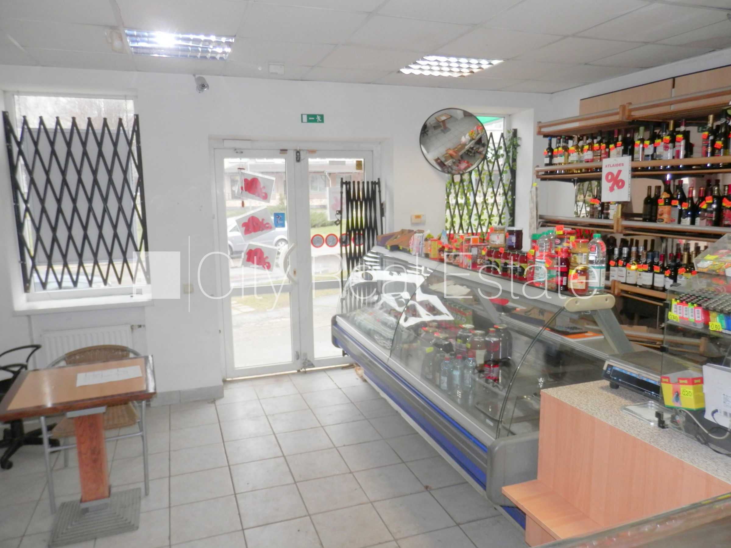 Sludinājumi. Fasādes māja, ieeja no ielas, ieeja no pagalma, logi vērsti mājas abās pusēs, mājā pieslēgta 3 fāžu Cena: 700 EUR/mēn Foto #8