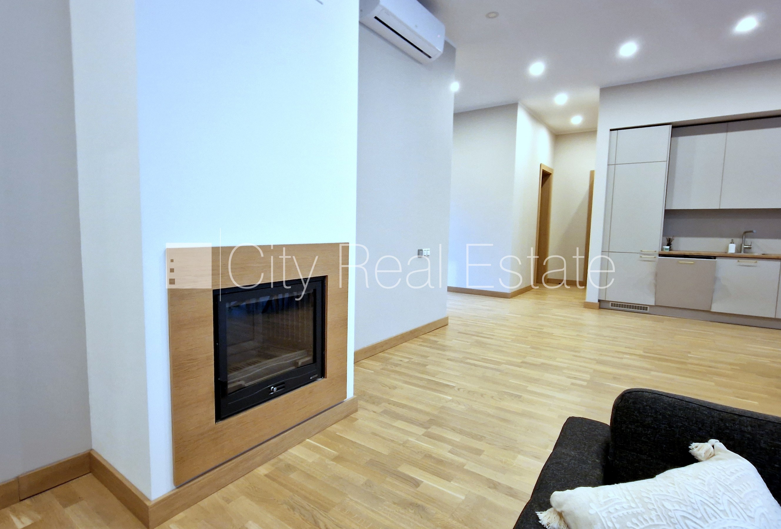 Sludinājumi. Privātmāja, jaunceltne, pagalma māja, dzelzsbetona starp stāvu pārsegumi, monolīta betona sienas, Cena: 695000 EUR Foto #6