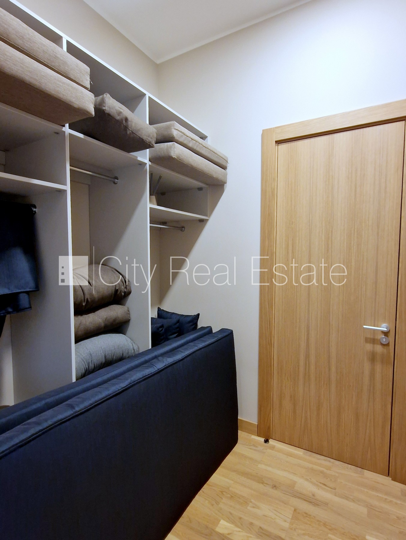 Sludinājumi. Privātmāja, jaunceltne, pagalma māja, dzelzsbetona starp stāvu pārsegumi, monolīta betona sienas, Cena: 695000 EUR Foto #21