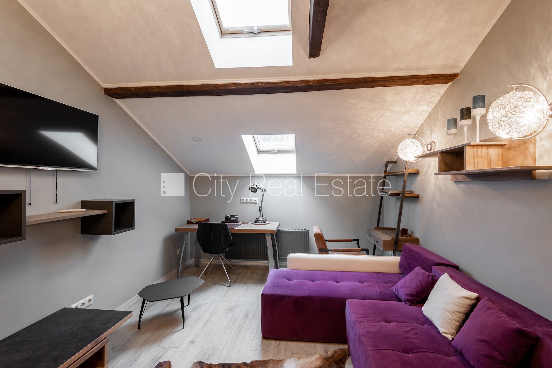 Sludinājumi. Fasādes māja, renovēta māja, labiekārtota apzaļumota teritorija, vieta automašīnai, mansards, Cena: 520 EUR/mēn Foto #1