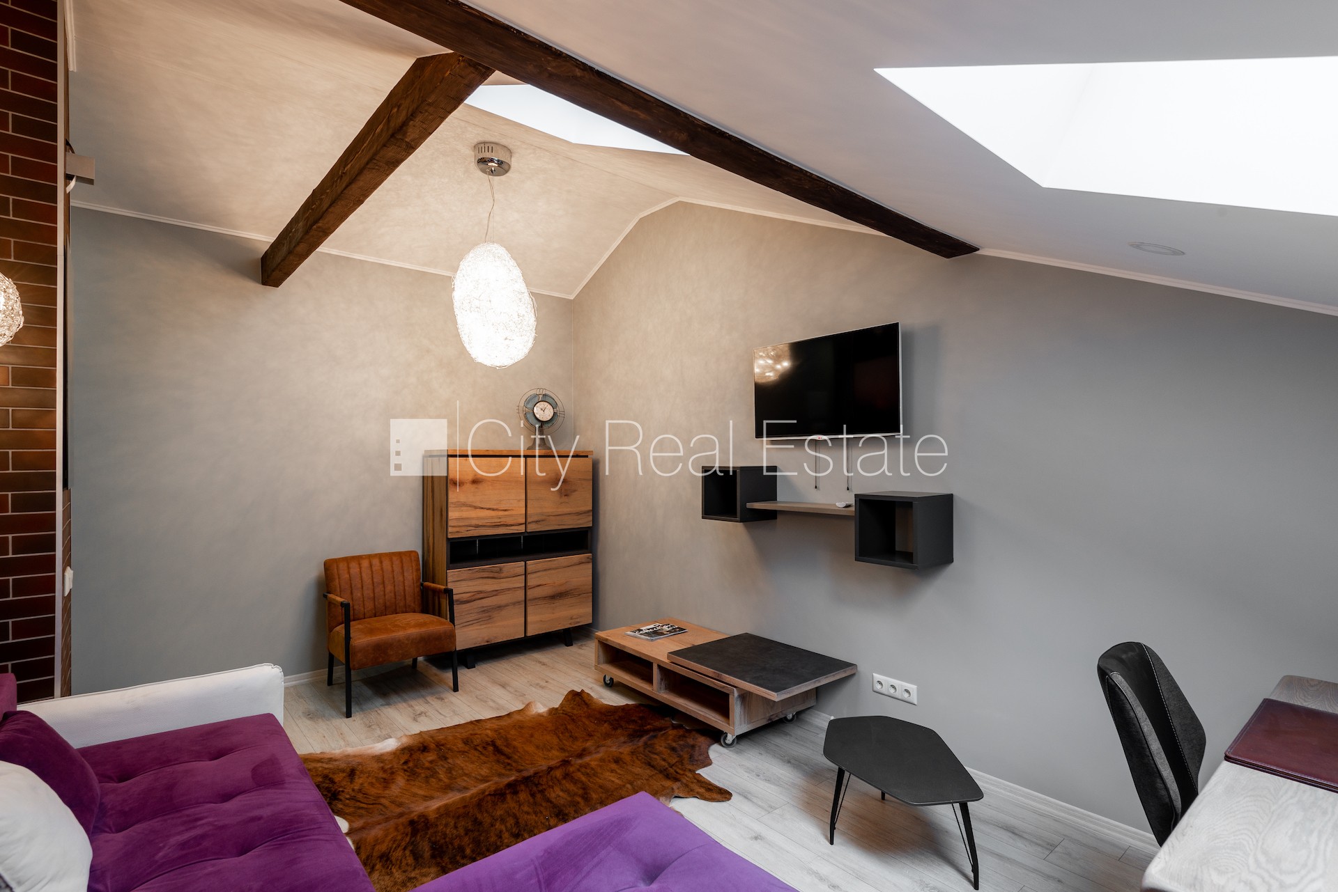 Sludinājumi. Fasādes māja, renovēta māja, labiekārtota apzaļumota teritorija, vieta automašīnai, mansards, Cena: 520 EUR/mēn Foto #7