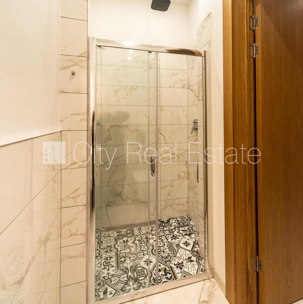 Sludinājumi. Fasādes māja, renovēta māja, labiekārtota apzaļumota teritorija, slēgts pagalms, maksas stāvvieta, Cena: 650 EUR/mēn Foto #10