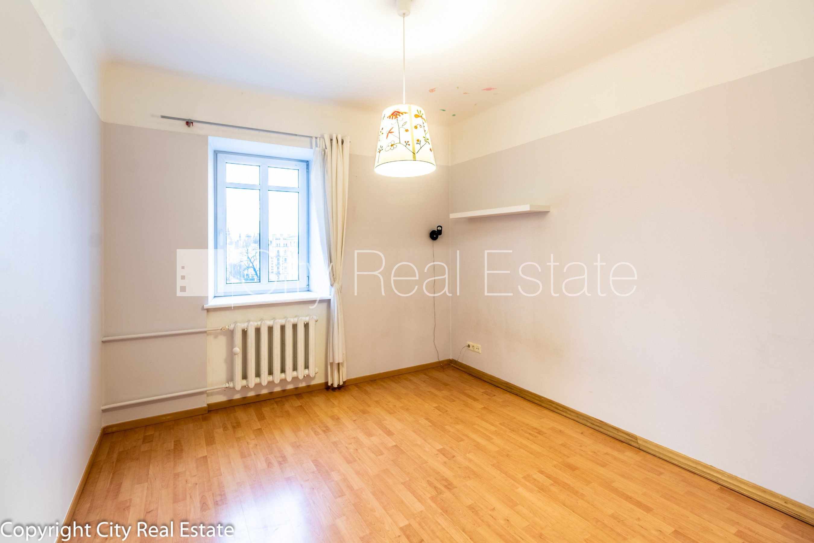 Объявление. Фасадный дом, реновированный дом, закрытый двор, возможность аренды парковки, вход с улицы, Цена: 550 EUR/мес. Foto #13