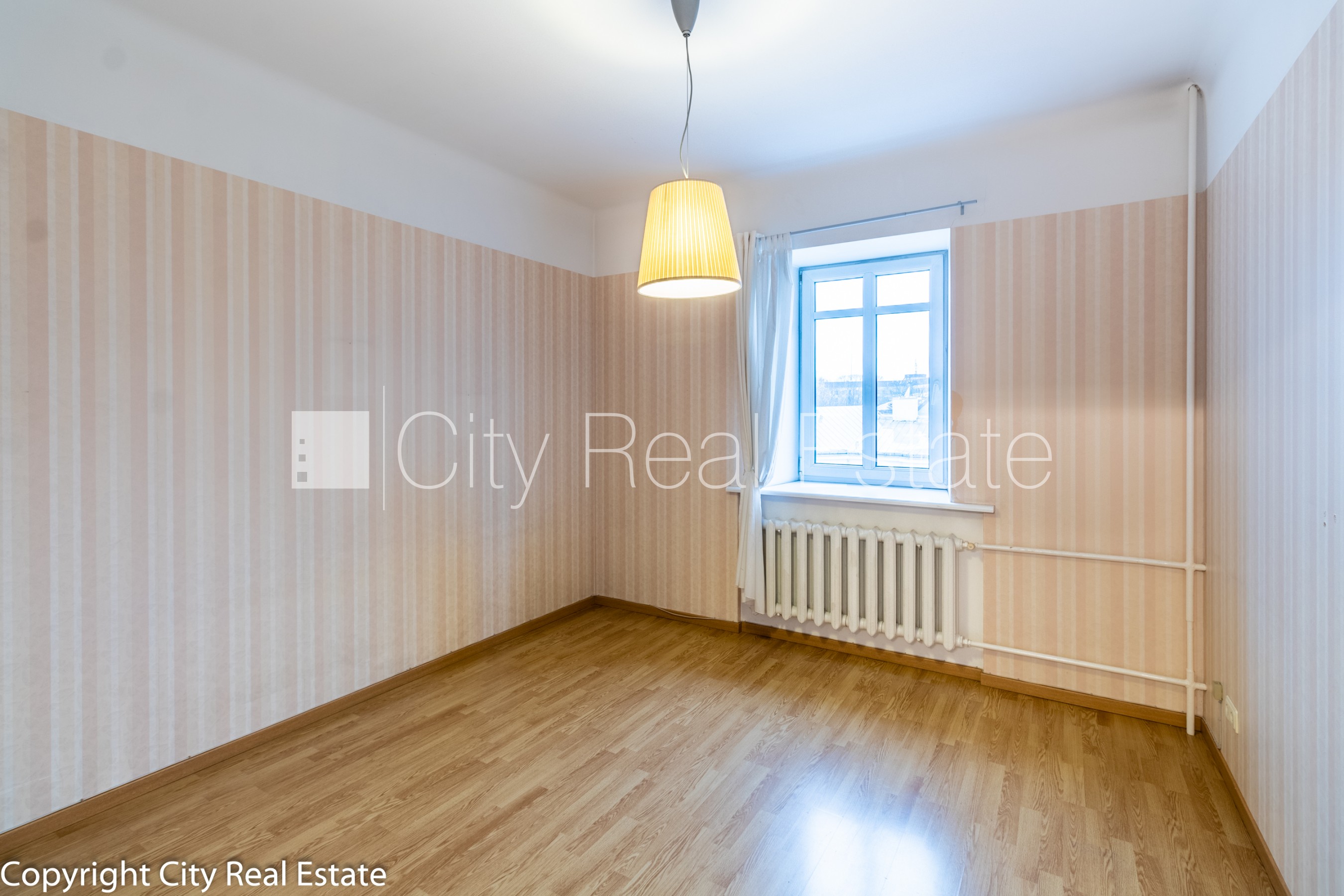 Объявление. Фасадный дом, реновированный дом, закрытый двор, возможность аренды парковки, вход с улицы, Цена: 550 EUR/мес. Foto #14