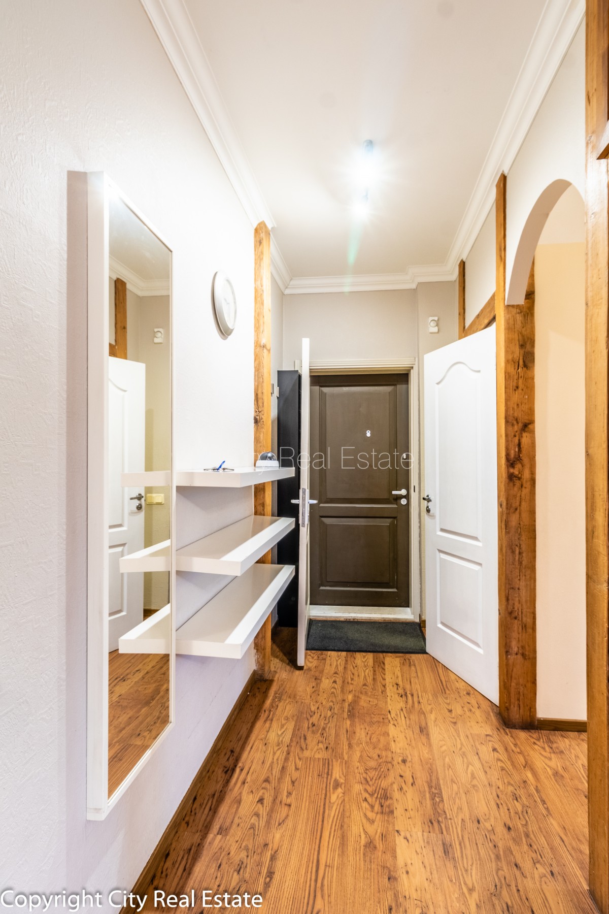 Объявление. Фасадный дом, реновированный дом, закрытый двор, возможность аренды парковки, вход с улицы, Цена: 550 EUR/мес. Foto #19