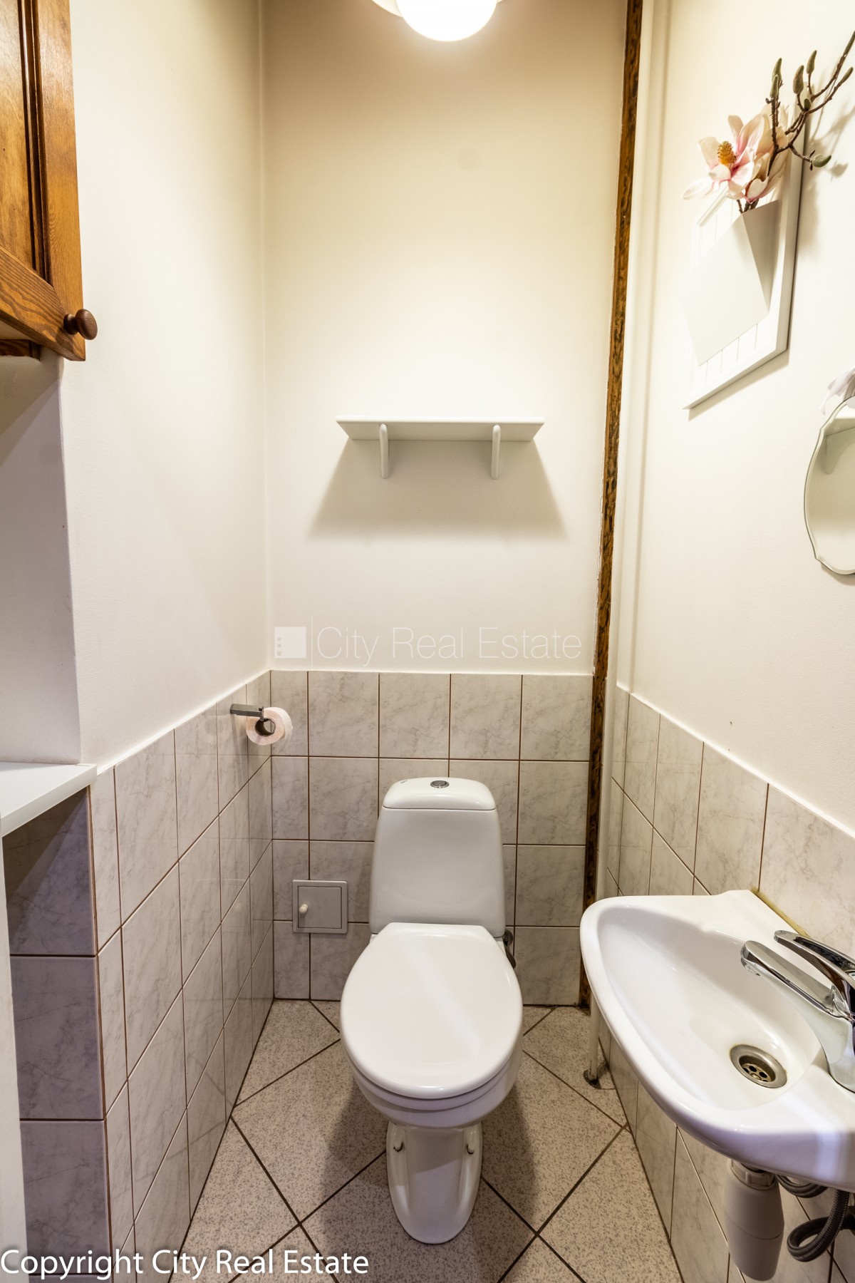 Объявление. Фасадный дом, реновированный дом, закрытый двор, возможность аренды парковки, вход с улицы, Цена: 550 EUR/мес. Foto #20