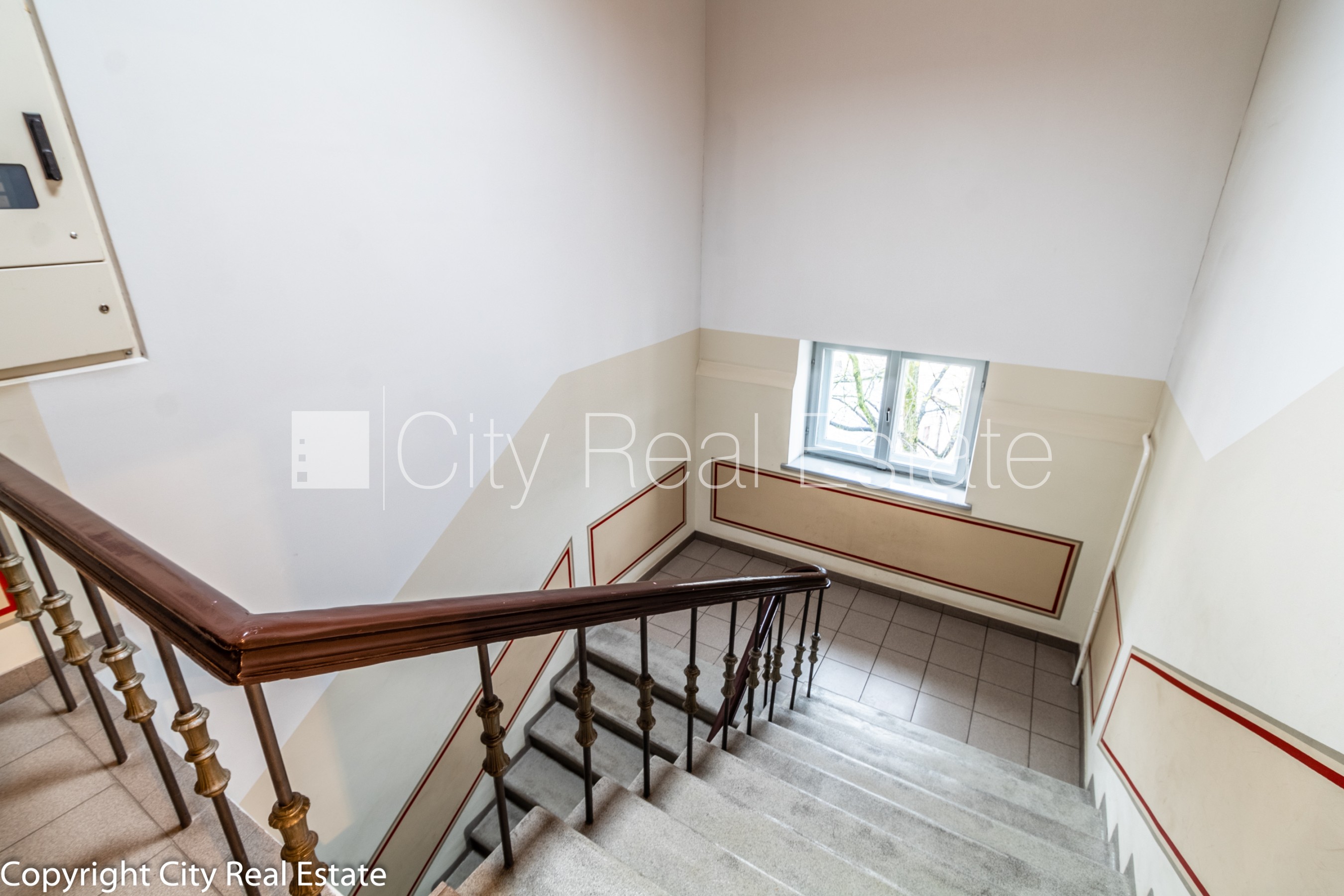 Объявление. Фасадный дом, реновированный дом, закрытый двор, возможность аренды парковки, вход с улицы, Цена: 550 EUR/мес. Foto #23