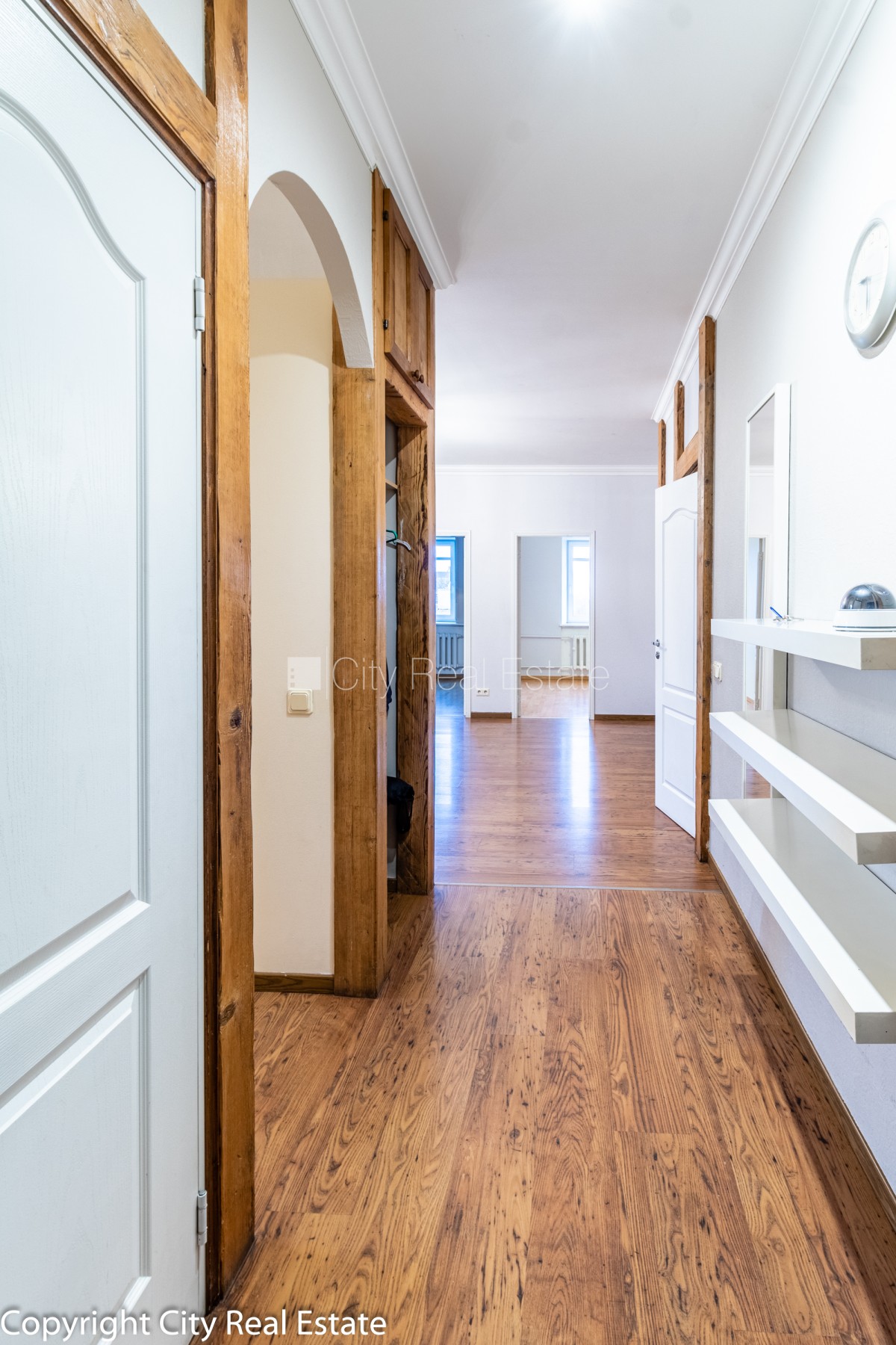 Объявление. Фасадный дом, реновированный дом, закрытый двор, возможность аренды парковки, вход с улицы, Цена: 550 EUR/мес. Foto #15