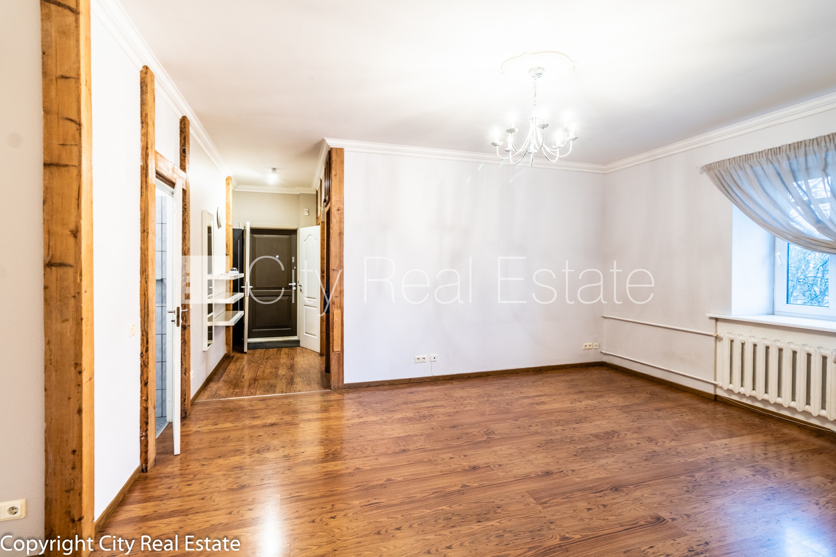 Объявление. Фасадный дом, реновированный дом, закрытый двор, возможность аренды парковки, вход с улицы, Цена: 550 EUR/мес. Foto #9