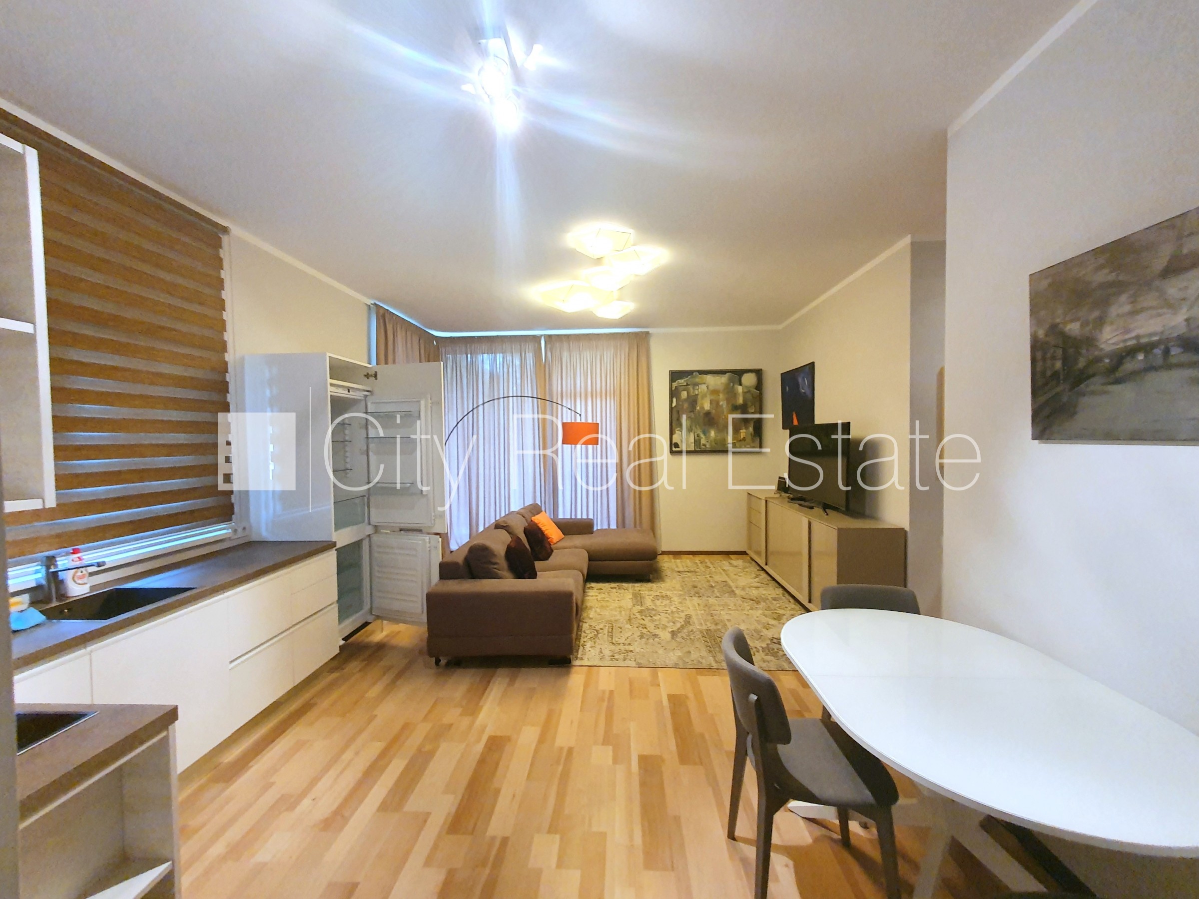 Sludinājumi. Zeme īpašumā, jaunceltne, fasādes māja, dzīvokļu skaits ēkā  12 gab., labiekārtots apzaļumots Cena: 265000 EUR Foto #2