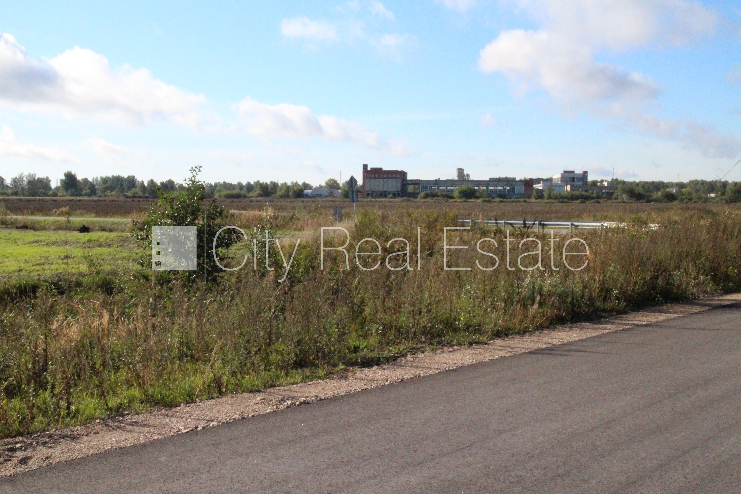 Sludinājumi. Savrupmāju retināta apbūve, iespējama mazstāvu apbūve, atļauts būvēt vienstāvu ēku, atļauts būvēt Cena: 639360 EUR Foto #4