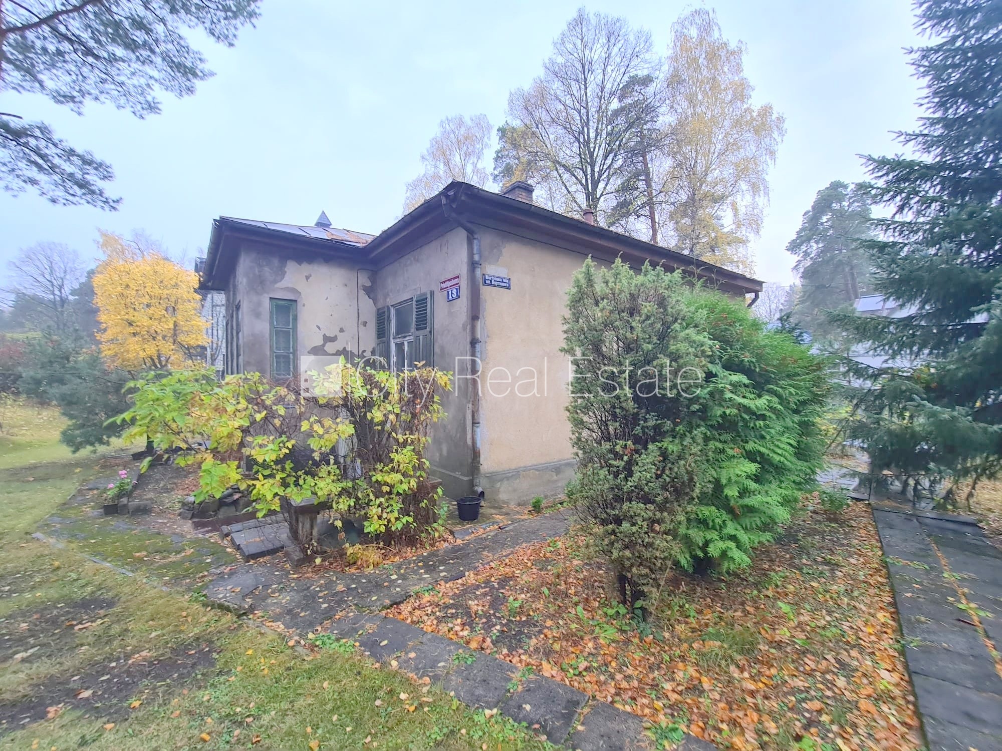 Sludinājumi. Zeme īpašumā, privātmāja, metāla jumta segums, labiekārtota apzaļumota teritorija 1448 m2, ieeja no Cena: 225000 EUR Foto #6