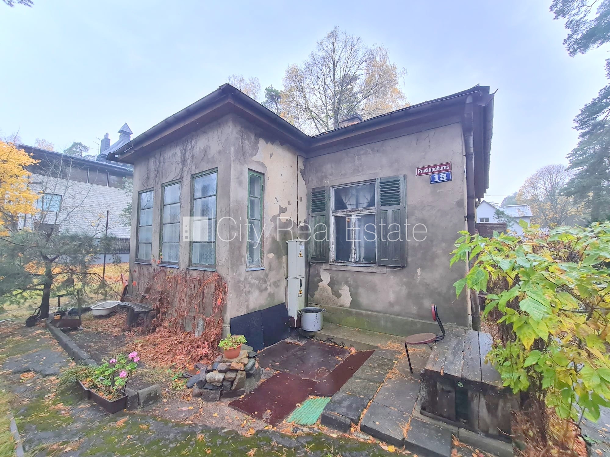 Sludinājumi. Zeme īpašumā, privātmāja, metāla jumta segums, labiekārtota apzaļumota teritorija 1448 m2, ieeja no Cena: 225000 EUR Foto #5