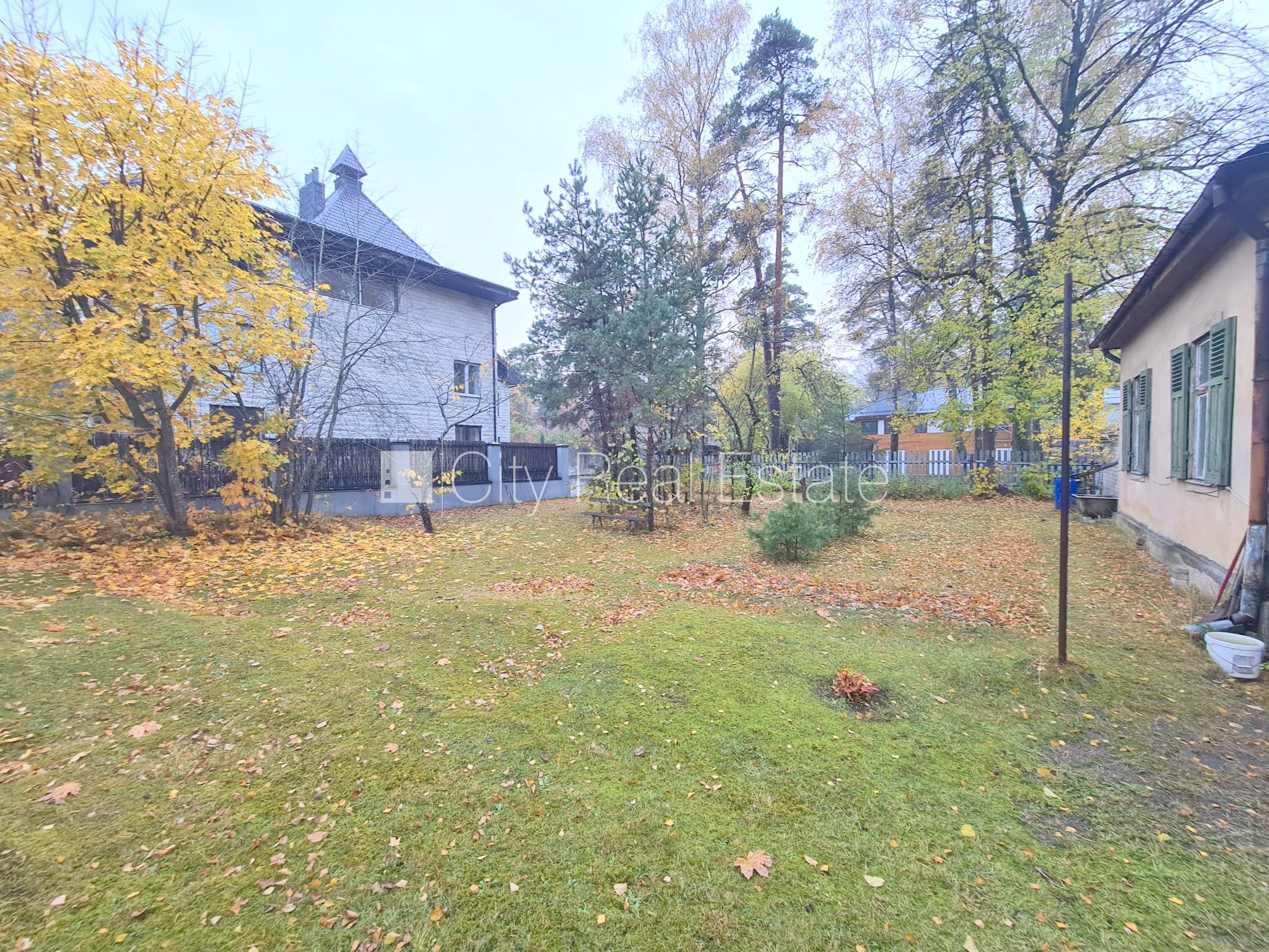 Sludinājumi. Zeme īpašumā, privātmāja, metāla jumta segums, labiekārtota apzaļumota teritorija 1448 m2, ieeja no Cena: 225000 EUR Foto #19