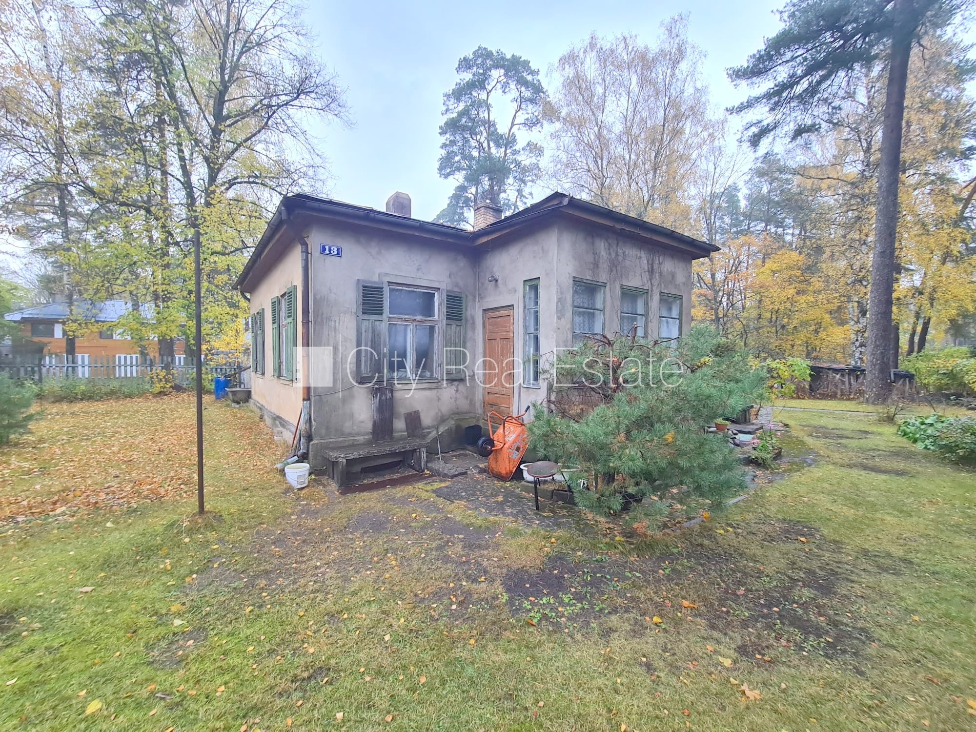 Sludinājumi. Zeme īpašumā, privātmāja, metāla jumta segums, labiekārtota apzaļumota teritorija 1448 m2, ieeja no Cena: 225000 EUR Foto #1