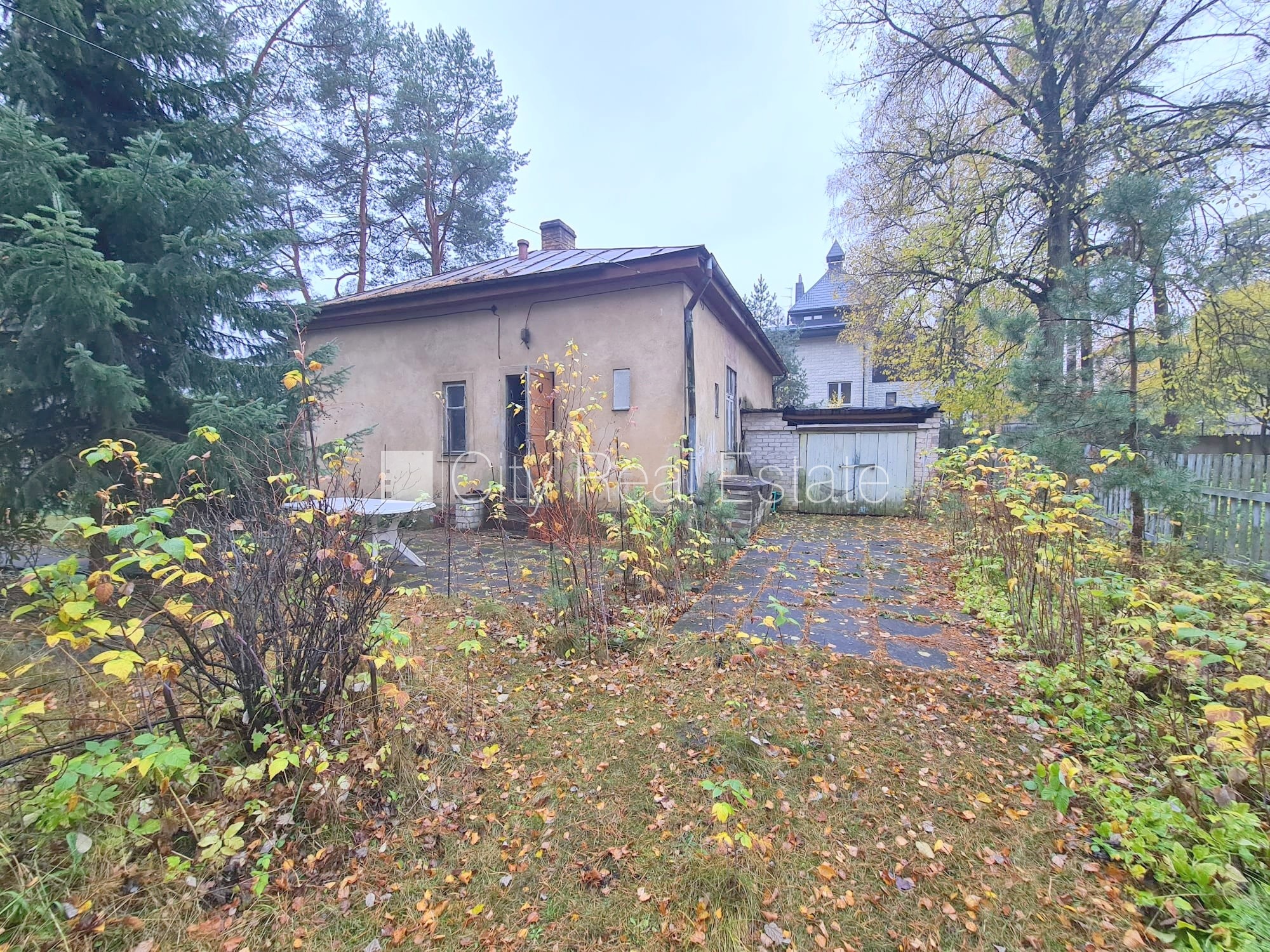 Sludinājumi. Zeme īpašumā, privātmāja, metāla jumta segums, labiekārtota apzaļumota teritorija 1448 m2, ieeja no Cena: 225000 EUR Foto #16