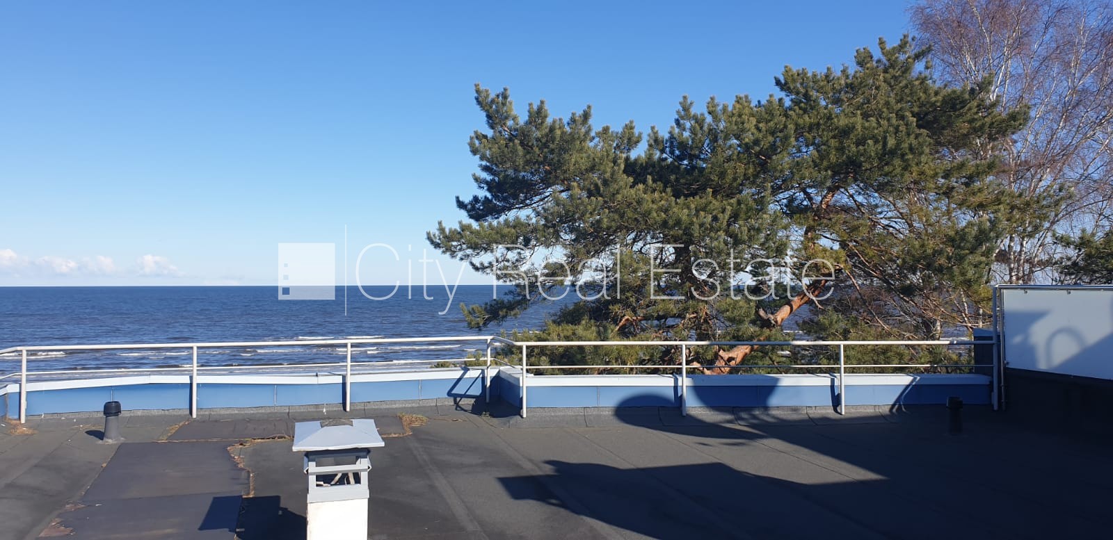 Sludinājumi. Labiekārtots apzaļumots pagalms, pazemes autostāvvieta, pagalmā bērnu spēļu laukums, divas terases, Cena: 1500 EUR/mēn Foto #15