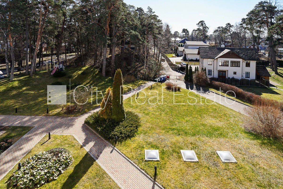 Sludinājumi. Labiekārtots apzaļumots pagalms, pazemes autostāvvieta, pagalmā bērnu spēļu laukums, divas terases, Cena: 1500 EUR/mēn Foto #16