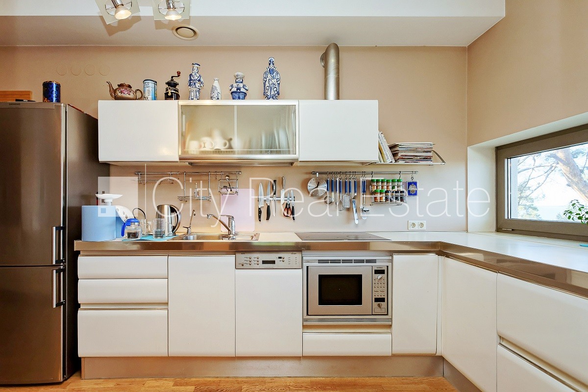 Sludinājumi. Labiekārtots apzaļumots pagalms, pazemes autostāvvieta, pagalmā bērnu spēļu laukums, divas terases, Cena: 1500 EUR/mēn Foto #5