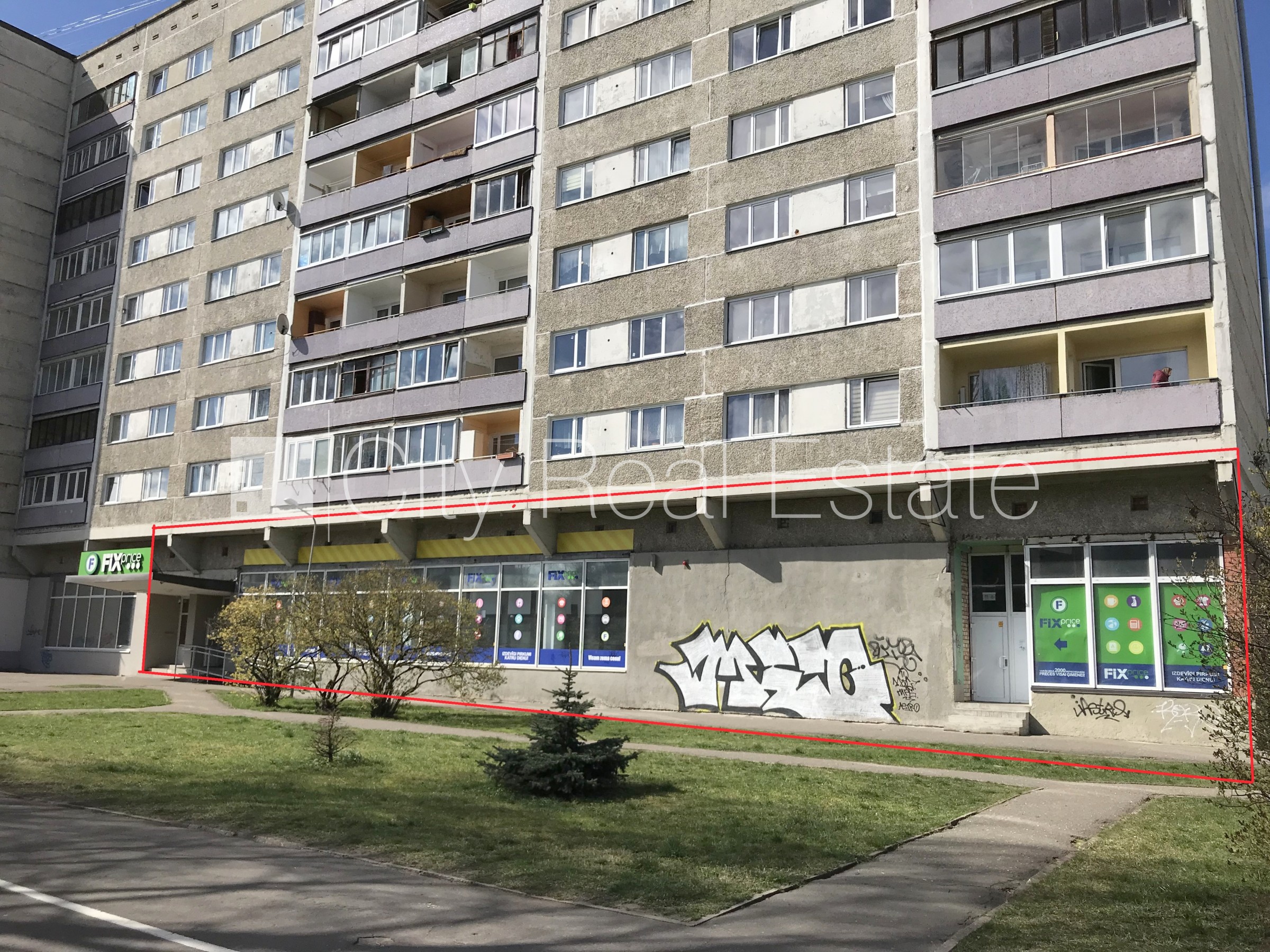 Sludinājumi. Fasādes māja, ieeja no ielas, ieeja no pagalma, logi vērsti uz ielas pusi, divas ieejas, centrālā Cena: 2364 EUR/mēn Foto #4