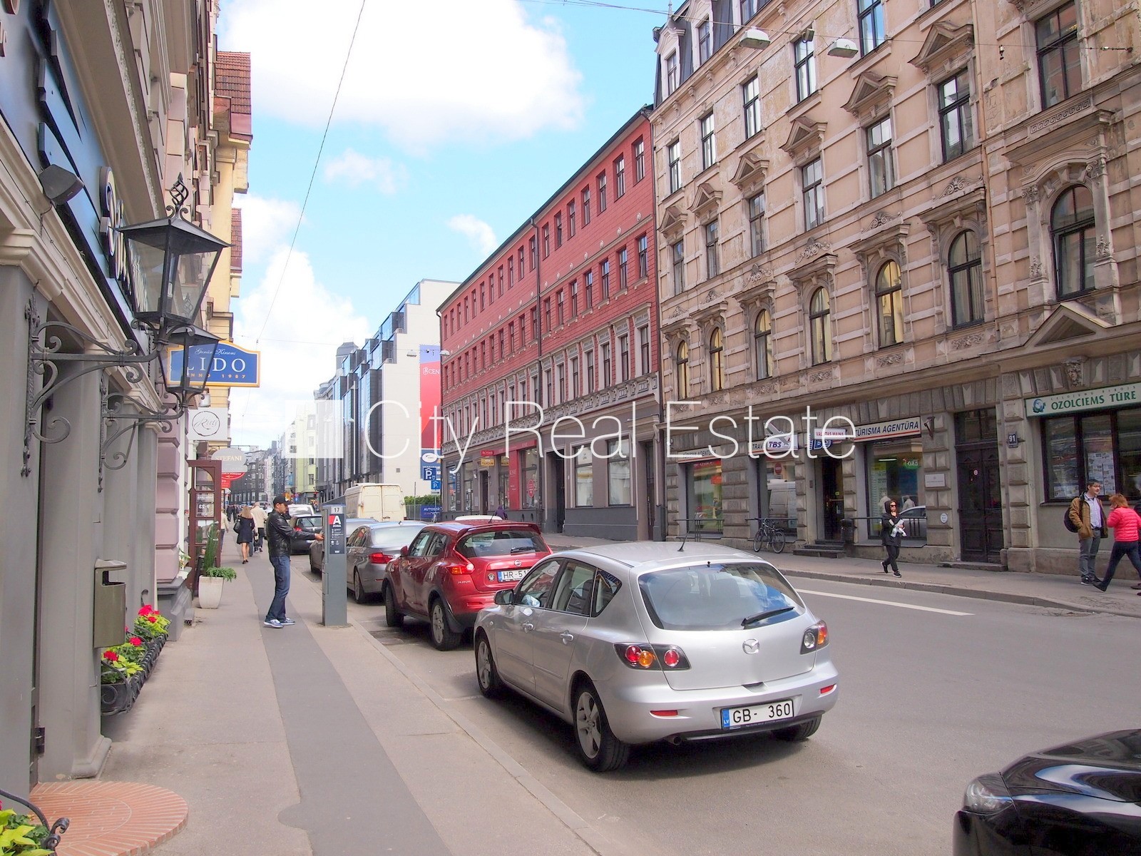 Объявление. Фасадный дом, реновированный дом, вход с улицы, лестничная клетка после косметического ремонта, Цена: 308 EUR/мес. Foto #8