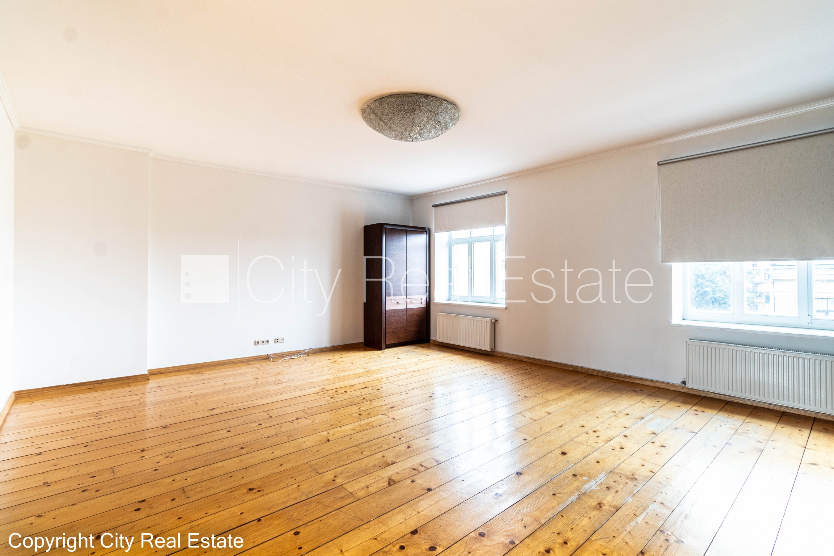 Sludinājumi. Fasādes māja, slēgts pagalms, vieta automašīnai, ieeja no ielas un pagalma, ir lifts, kāpņu telpa Cena: 170000 EUR Foto #7