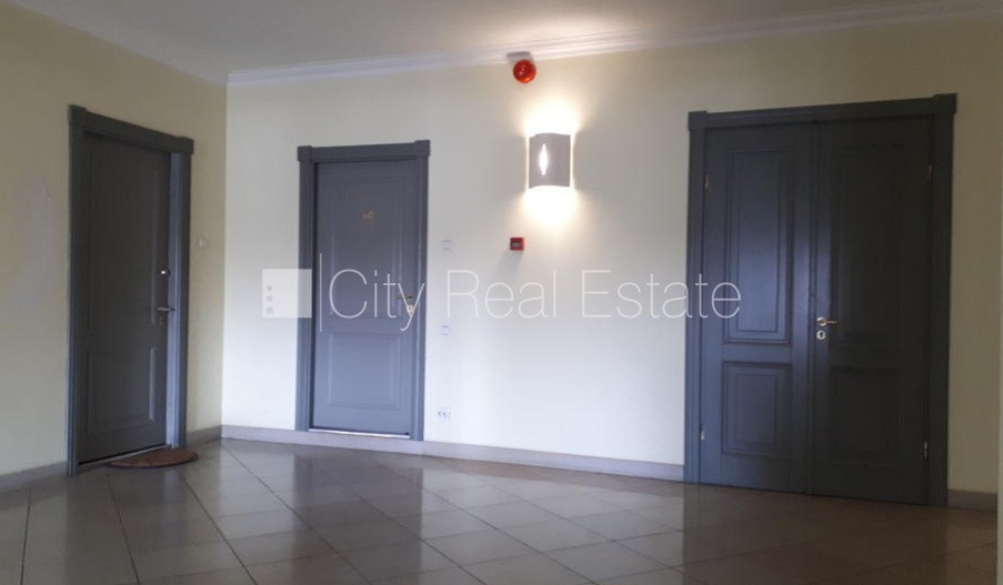 Sludinājumi. Zeme īpašumā, fasādes māja, renovēta māja, mainīts Jumta segums, ķieģeļu mūra sienas, fasāde ar Cena: 270000 EUR Foto #10