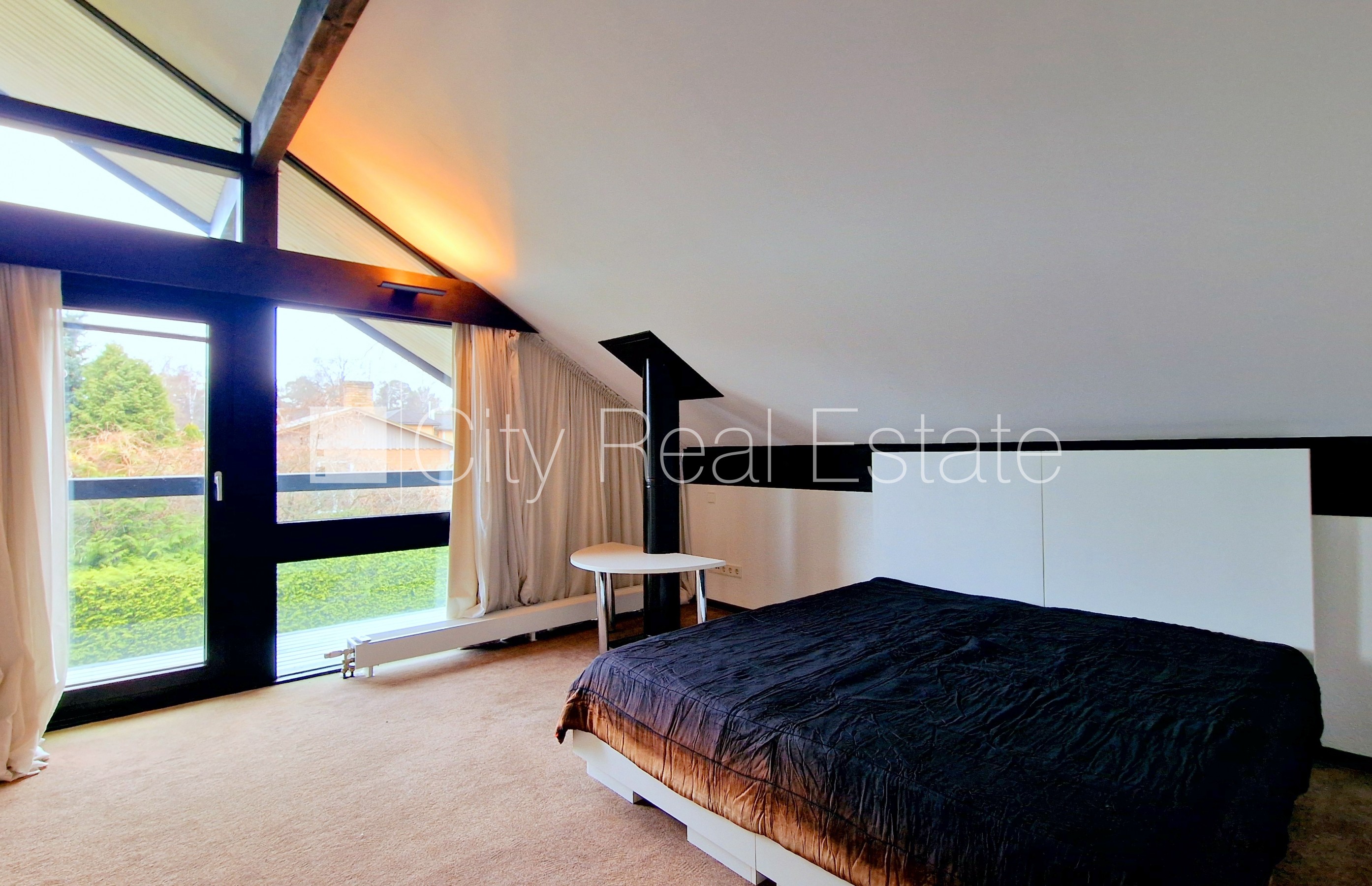 Объявление. Частный дом, новостройка, благоустроенная озеленённая территория, закрытая территория, въездные Цена: 785000 EUR Foto #13