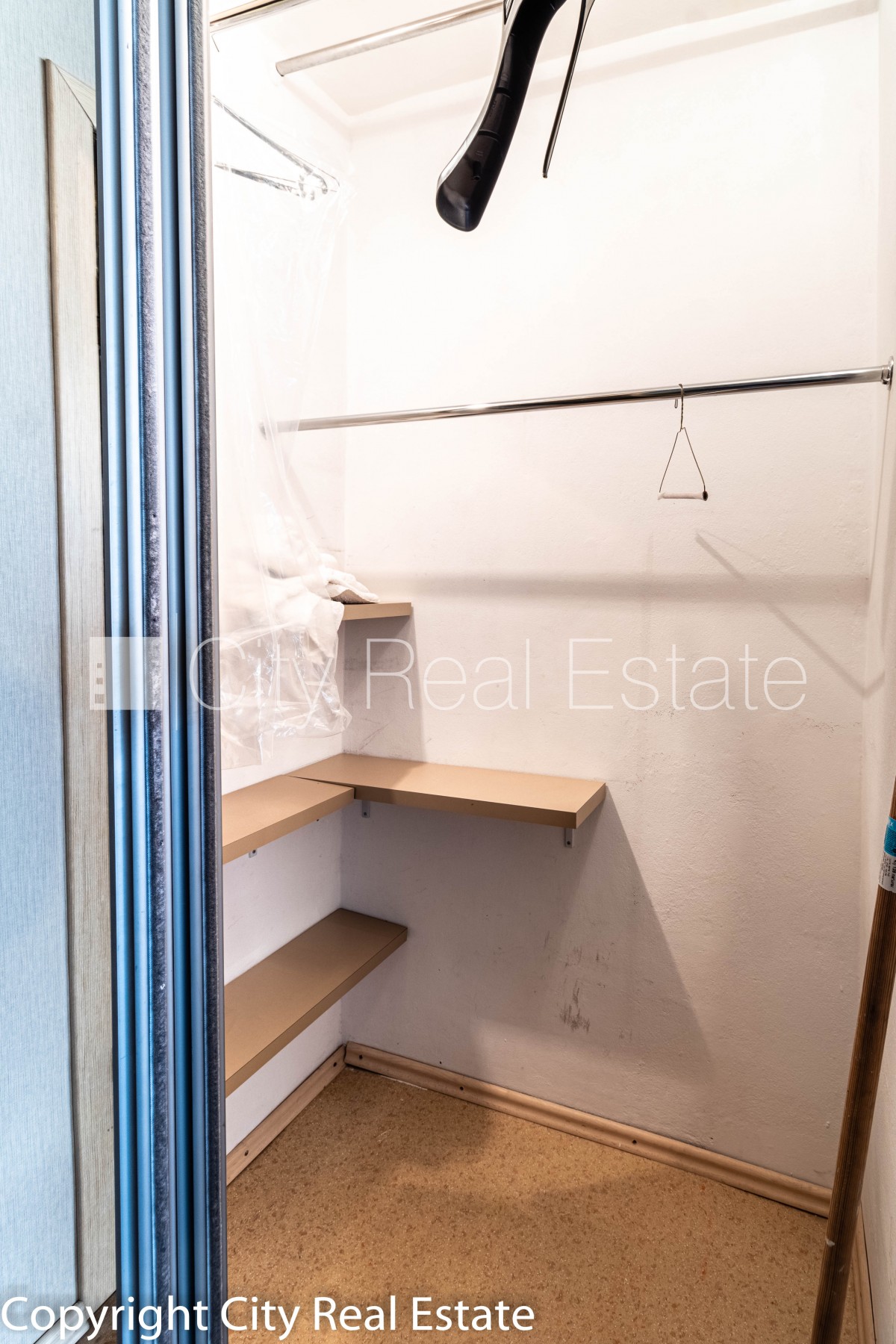 Sludinājumi. Fasādes māja, vieta automašīnai, ieeja no ielas, ir lifts, lodžija 4 m2, istaba izolēta, virtuve, Cena: 260 EUR/mēn Foto #19