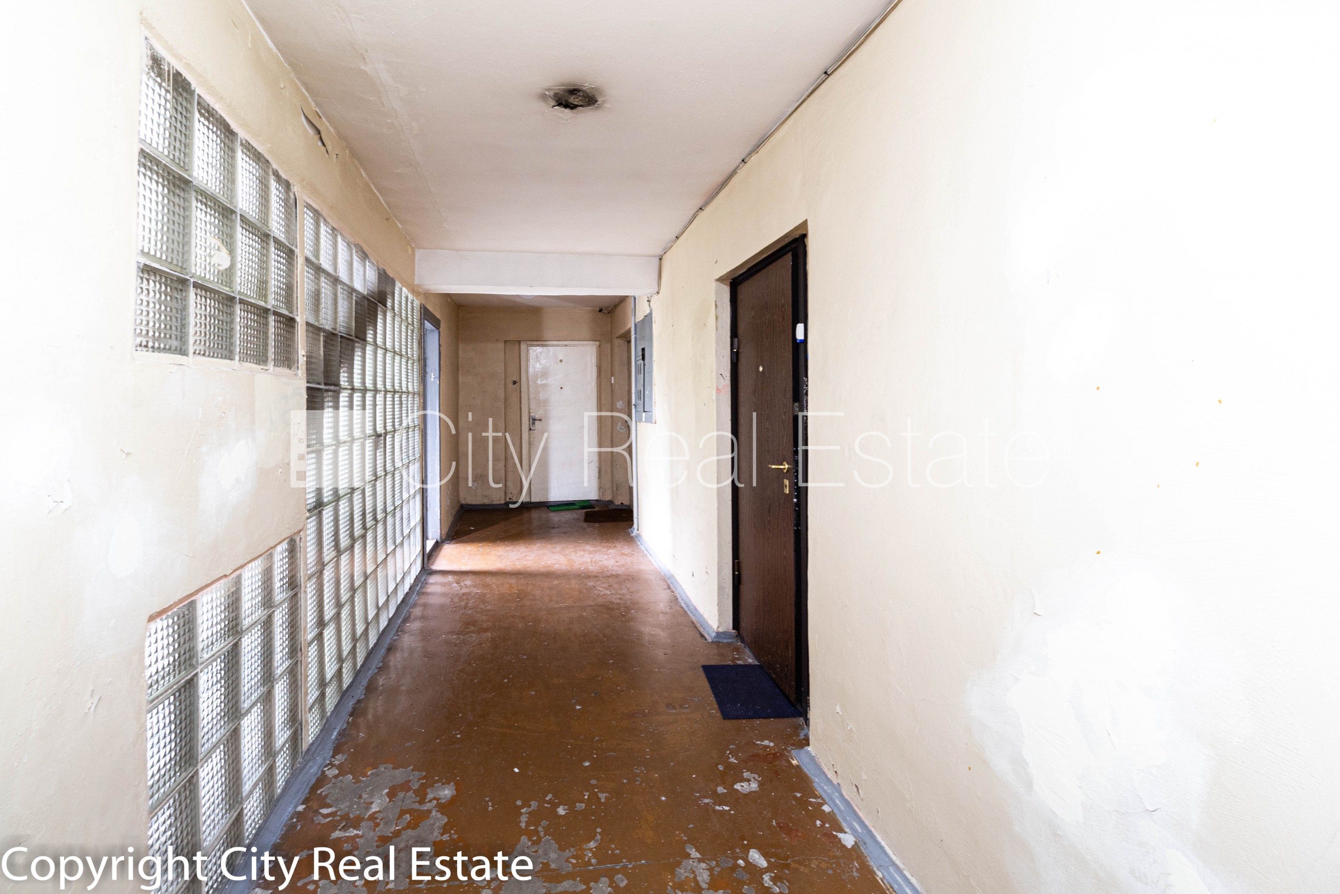 Sludinājumi. Fasādes māja, vieta automašīnai, ieeja no ielas, ir lifts, lodžija 4 m2, istaba izolēta, virtuve, Cena: 260 EUR/mēn Foto #22