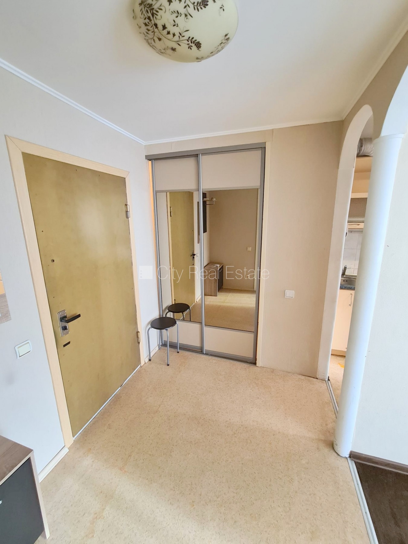 Sludinājumi. Fasādes māja, vieta automašīnai, ieeja no ielas, ir lifts, lodžija 4 m2, istaba izolēta, virtuve, Cena: 260 EUR/mēn Foto #18