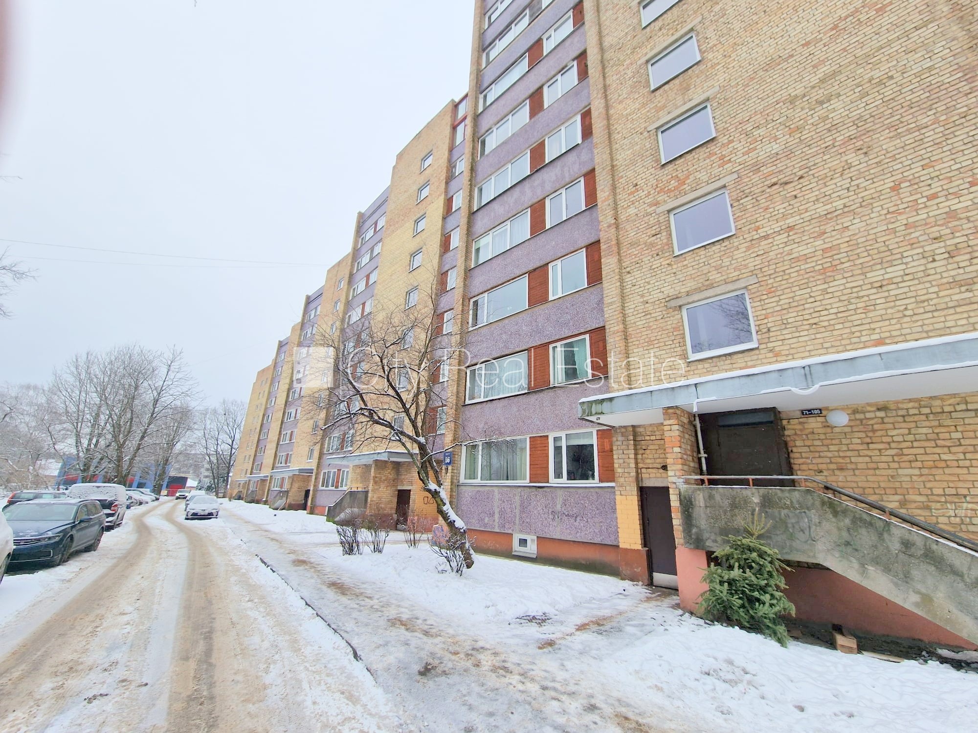 Sludinājumi. Fasādes māja, vieta automašīnai, ieeja no ielas, ir lifts, lodžija 4 m2, istaba izolēta, virtuve, Cena: 260 EUR/mēn Foto #25