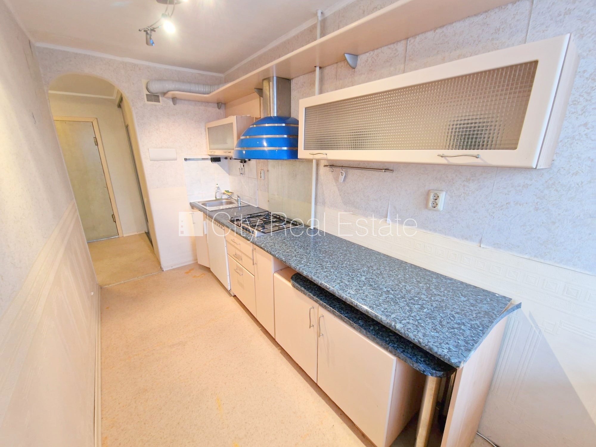 Sludinājumi. Fasādes māja, vieta automašīnai, ieeja no ielas, ir lifts, lodžija 4 m2, istaba izolēta, virtuve, Cena: 260 EUR/mēn Foto #13