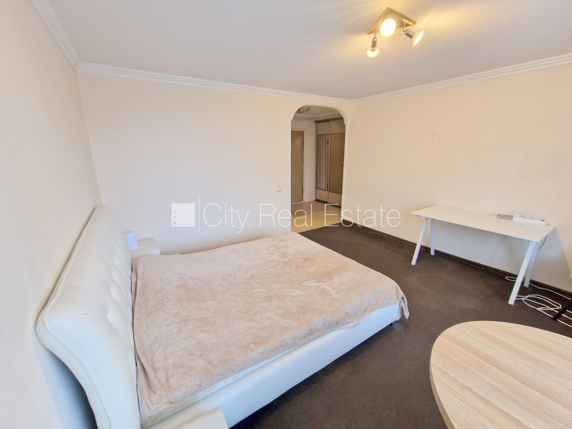 Sludinājumi. Fasādes māja, vieta automašīnai, ieeja no ielas, ir lifts, lodžija 4 m2, istaba izolēta, virtuve, Cena: 260 EUR/mēn Foto #9