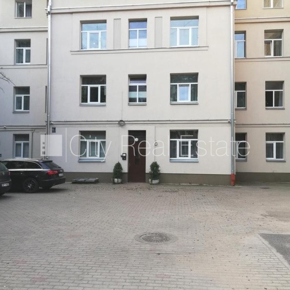 Sludinājumi. Pagalma ēka, renovēta māja, ieeja no pagalma, kāpņu telpa pēc kapitālā remonta, studio tipa, Cena: 419 EUR/mēn Foto #11