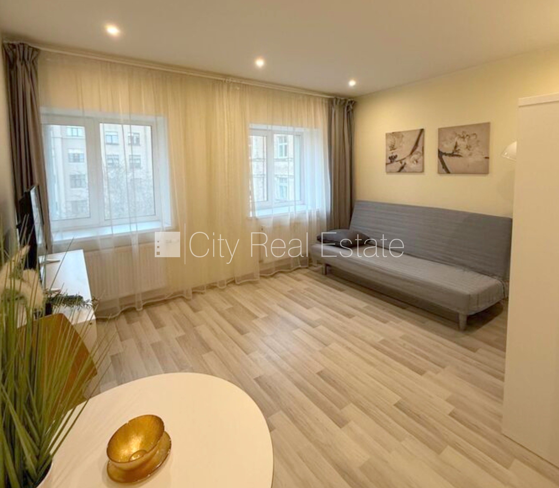 Sludinājumi. Pagalma ēka, renovēta māja, ieeja no pagalma, kāpņu telpa pēc kapitālā remonta, studio tipa, Cena: 419 EUR/mēn Foto #3