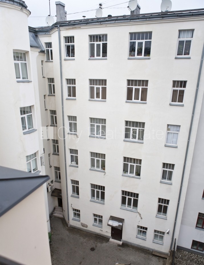 Sludinājumi. Projekts - Palisade, fasādes māja, restaurēta māja, mansards, ir lifts, kāpņu telpa pēc kapitālā Cena: 302400 EUR Foto #15