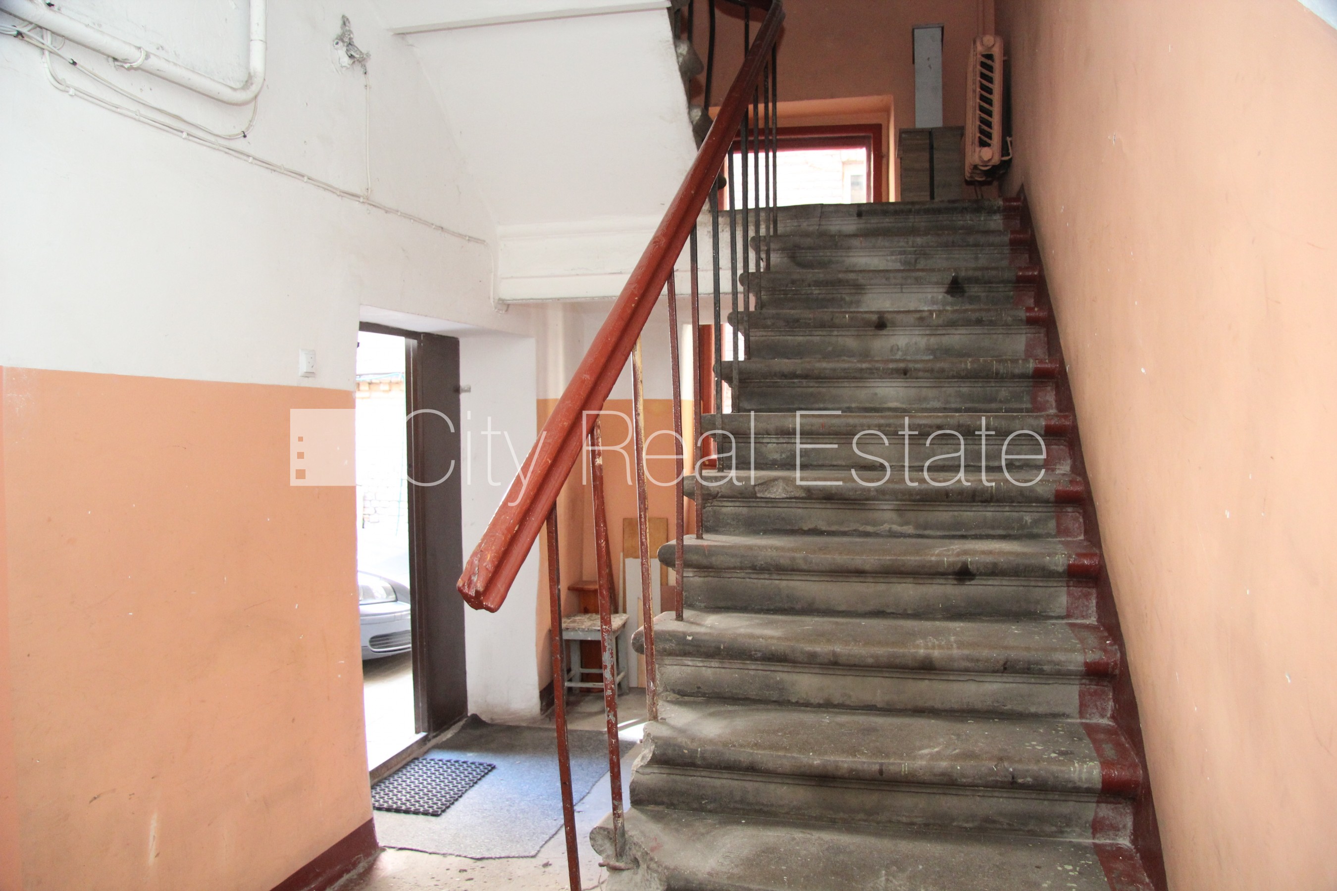 Sludinājumi. Pagalma māja, fasādes māja, dzīvokļu skaits ēkā  30 gab., metāla jumta segums, ķieģeļu mūra sienas, Cena: 3.7e+06 EUR Foto #9