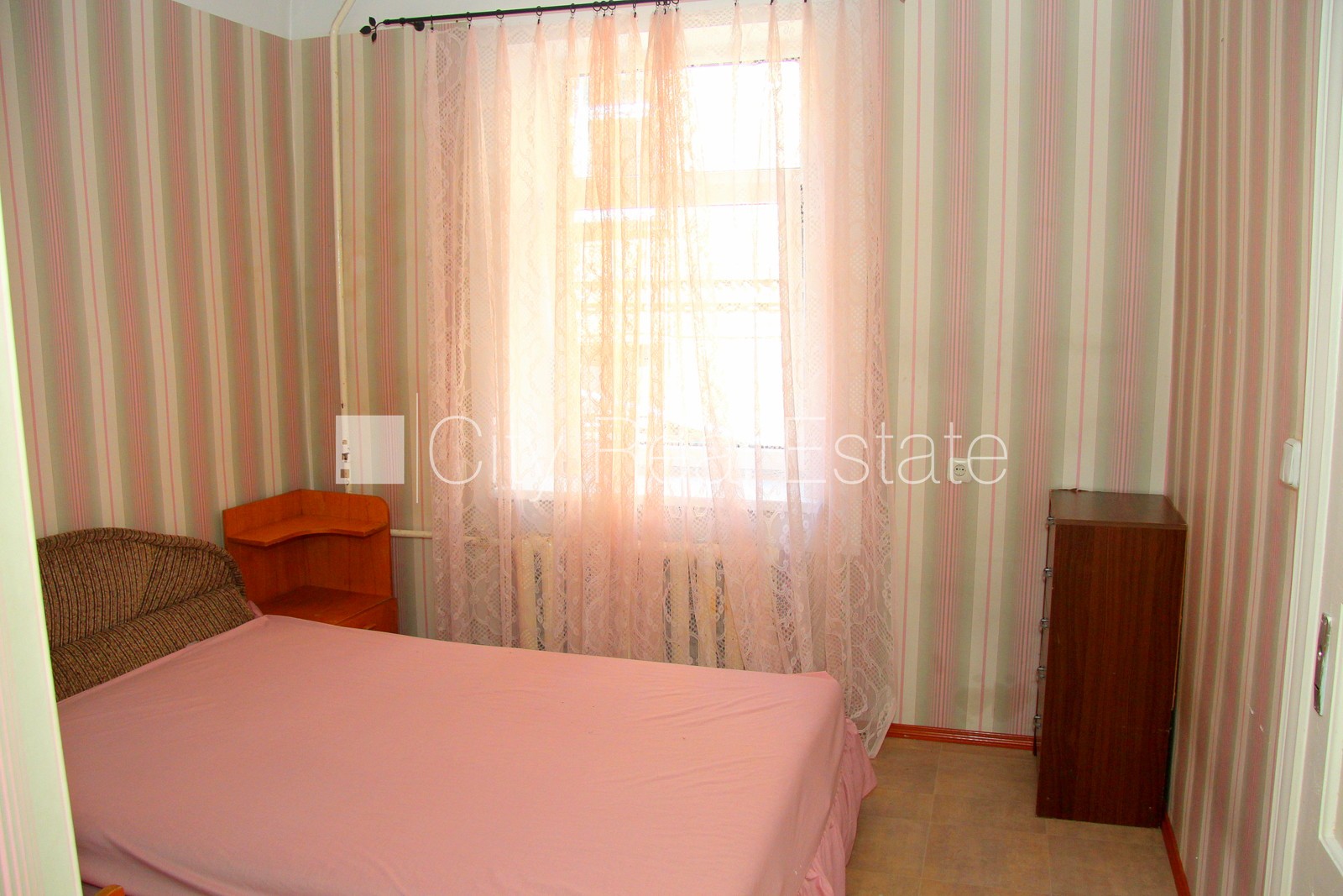 Sludinājumi. Pagalma māja, fasādes māja, dzīvokļu skaits ēkā  30 gab., metāla jumta segums, ķieģeļu mūra sienas, Cena: 3.7e+06 EUR Foto #12