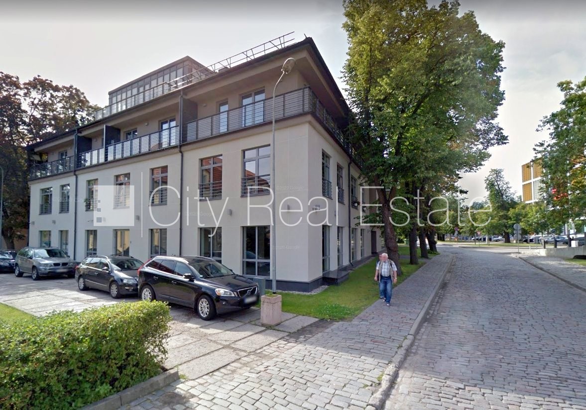 Sludinājumi. Labiekārtota apzaļumota teritorija, slēgta teritorija, vieta automašīnai, pazemes autostāvvieta, Cena: 2000 EUR/mēn Foto #12