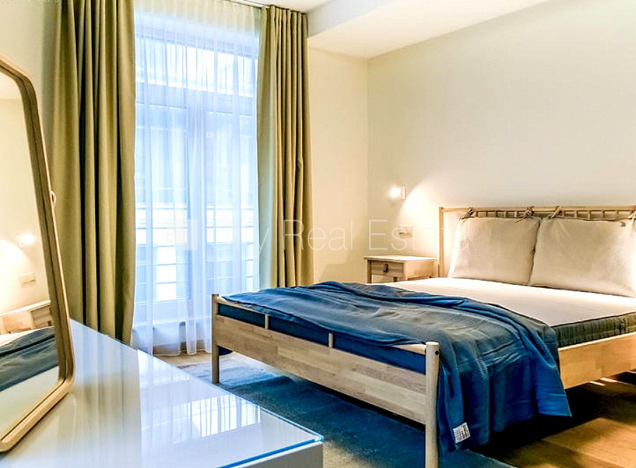 Sludinājumi. Labiekārtota apzaļumota teritorija, slēgta teritorija, vieta automašīnai, pazemes autostāvvieta, Cena: 2000 EUR/mēn Foto #5