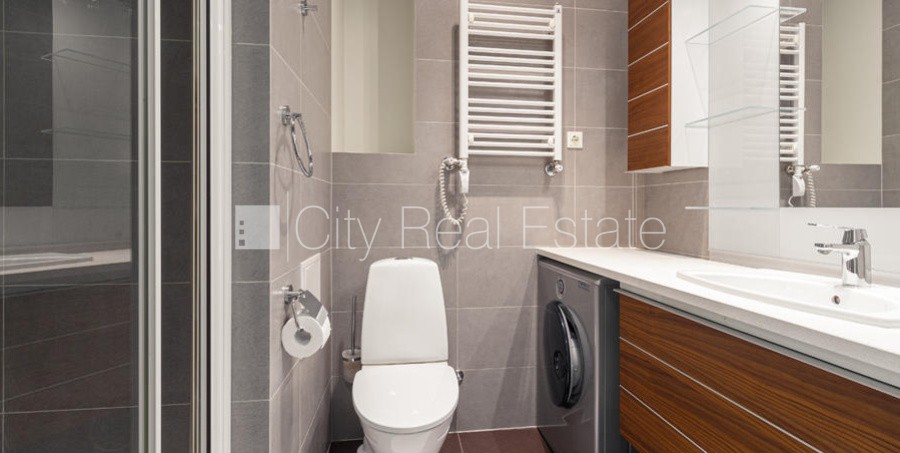 Sludinājumi. Renovēta māja, studio tipa, virtuve apvienota ar istabu, augstie griesti, mainīti radiatori, Cena: 450 EUR/mēn Foto #6