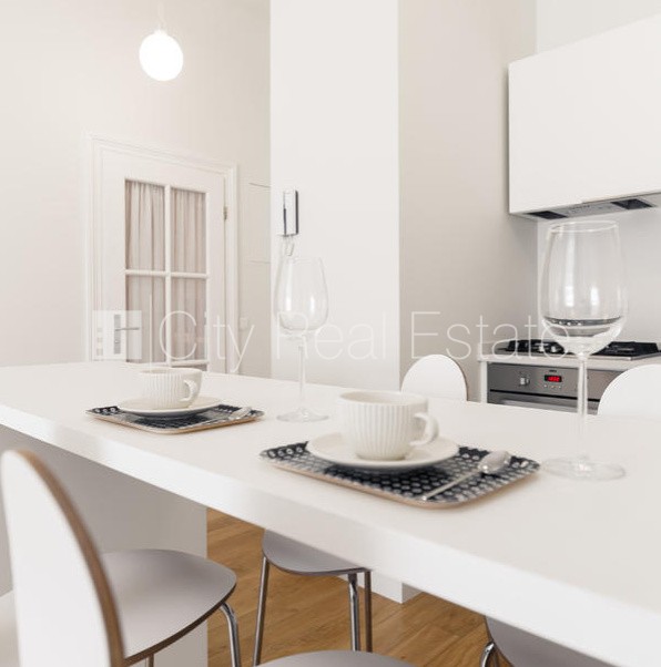 Sludinājumi. Renovēta māja, studio tipa, virtuve apvienota ar istabu, augstie griesti, mainīti radiatori, Cena: 450 EUR/mēn Foto #3